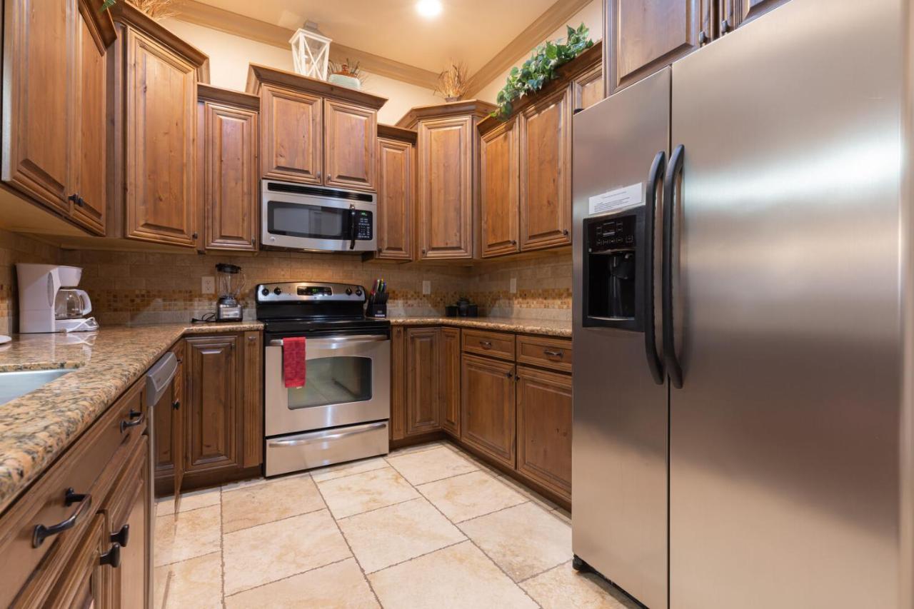 D5-Coral Springs Poolside-Ground Floor 3-Bedroom Hillside View Hurricane Rum bild